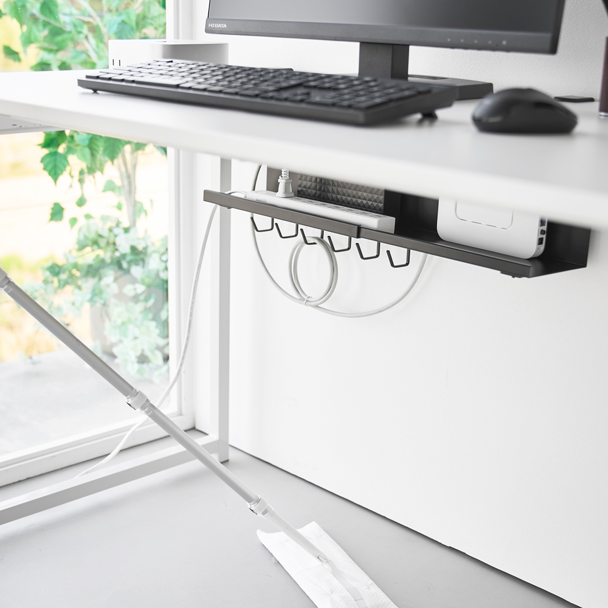 Yamazaki SMART Kabelorganizer til Skrivebord - Sort