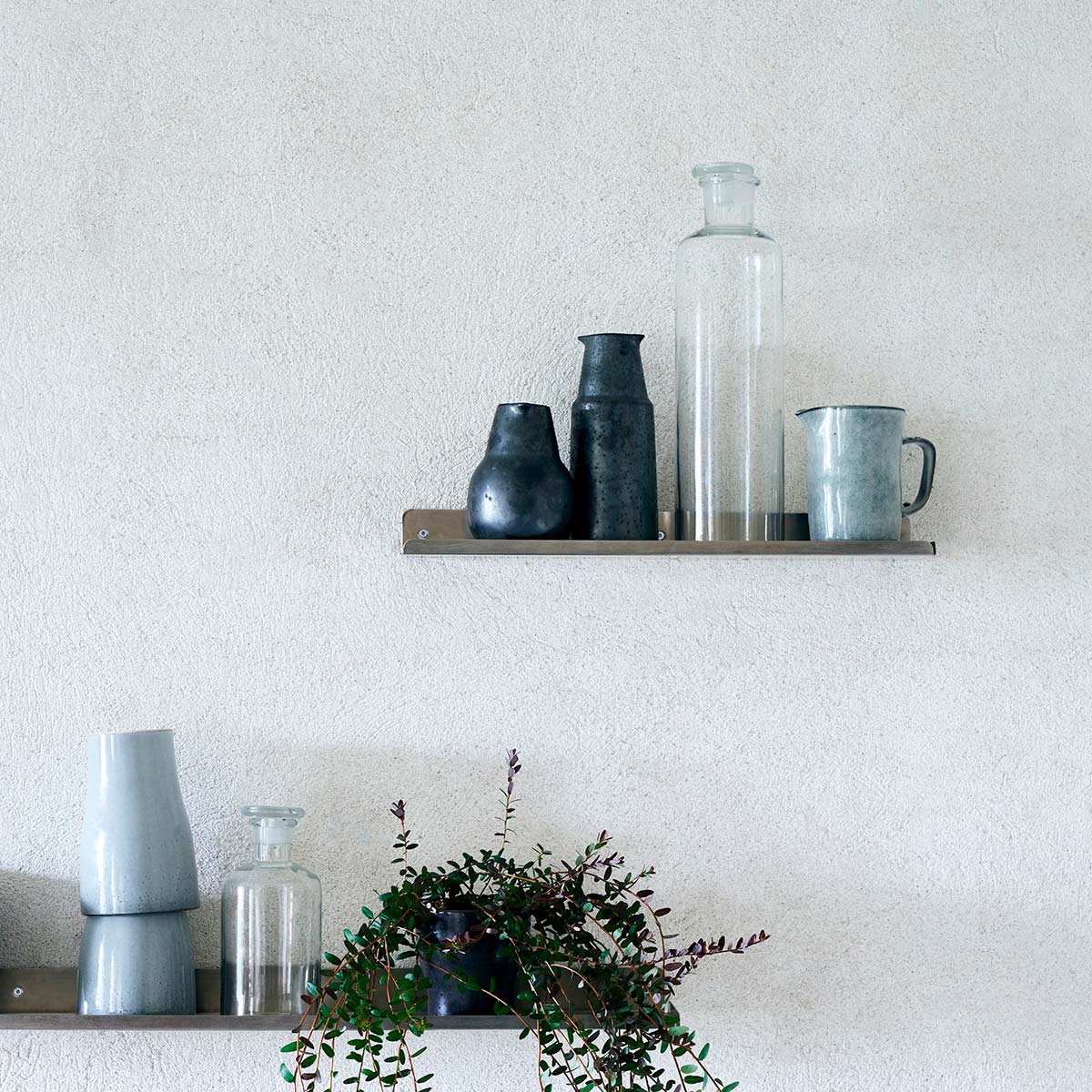 House Doctor hylde i metal - Ledge 43 cm - Sølv