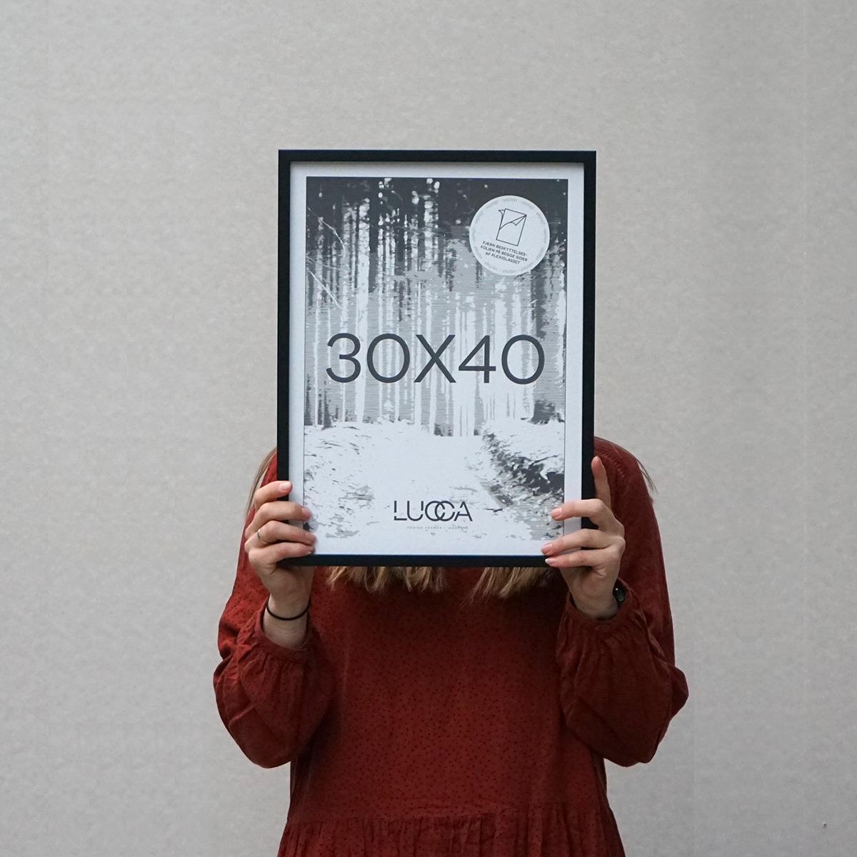 Lucca Træramme til 30x40 cm. plakater - SORT