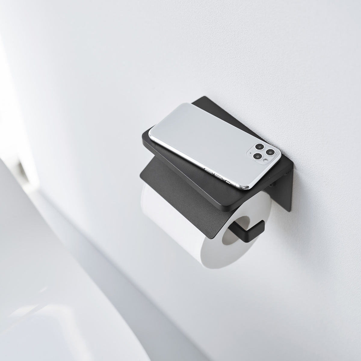 Yamazaki Toiletrulleholder i metal. Single, Sort