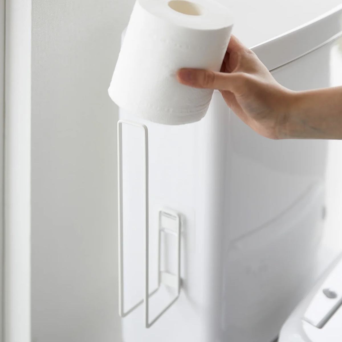 Yamazaki Selvklæbende toiletrulleholder til væggen - FILM, Hvid