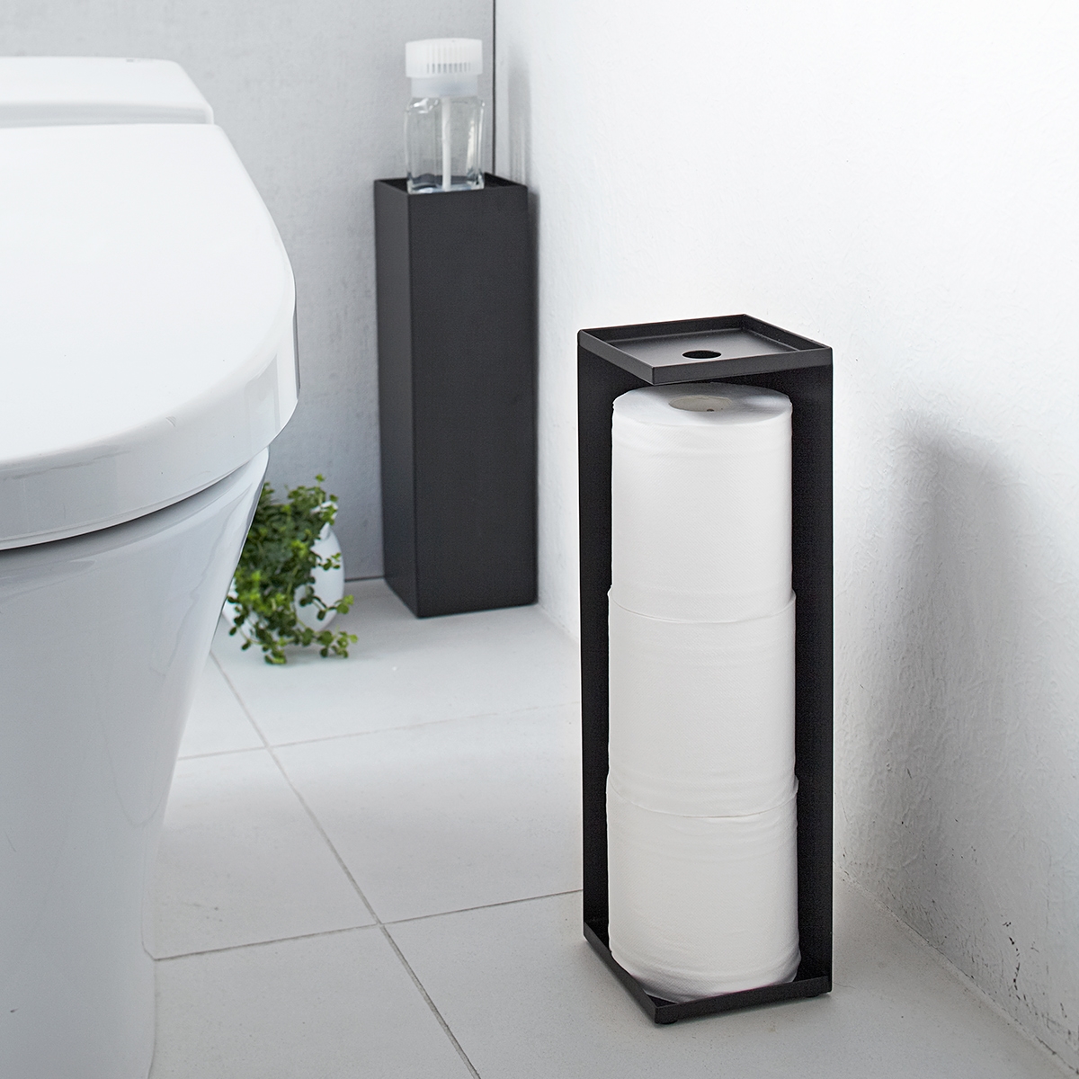 Yamazaki Tower beholder til toiletpapir til hjørnet - Sort